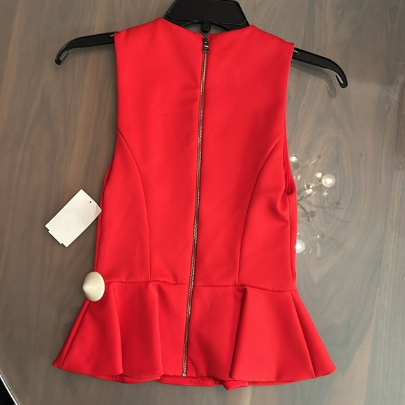 Alice + Oliva Poppy Red Crew Neck Peplum Top Size XS NWT - Picture 3 of 6